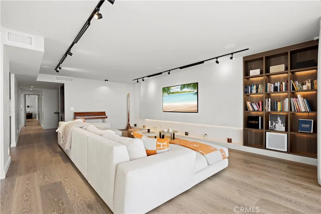 535 Ocean, Santa Monica, California 90402 home-pic-8